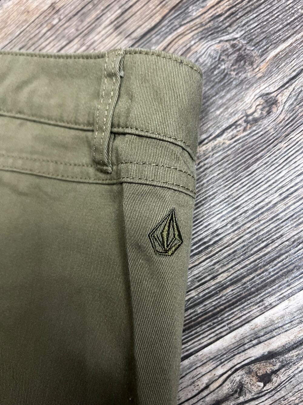 Volcom Mens Size 30 Olive Green Khaki Chino Pants Skate Streetwear Casual - Picture 3 of 4
